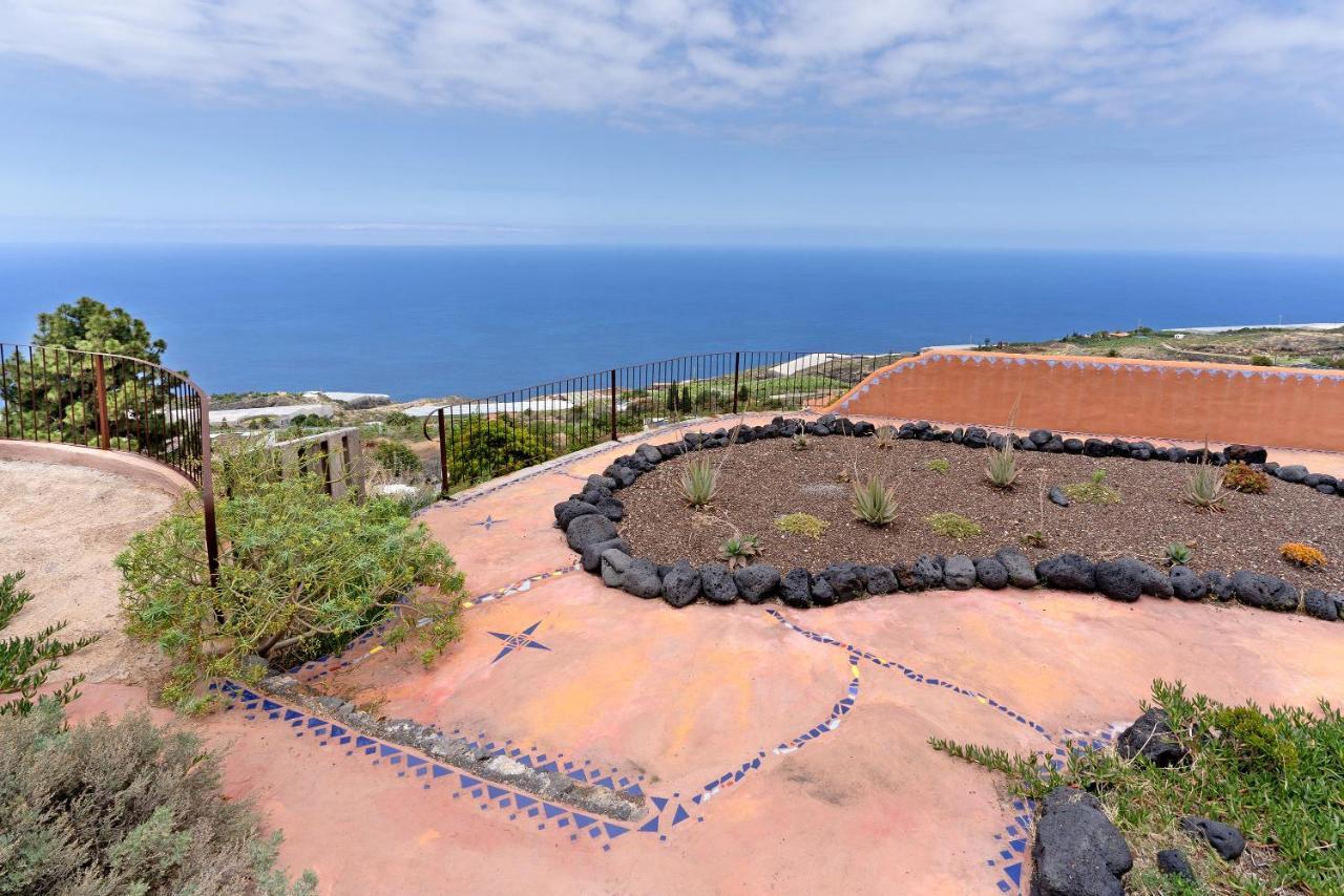 הוילה טיחראפה Casa Sirius מראה חיצוני תמונה